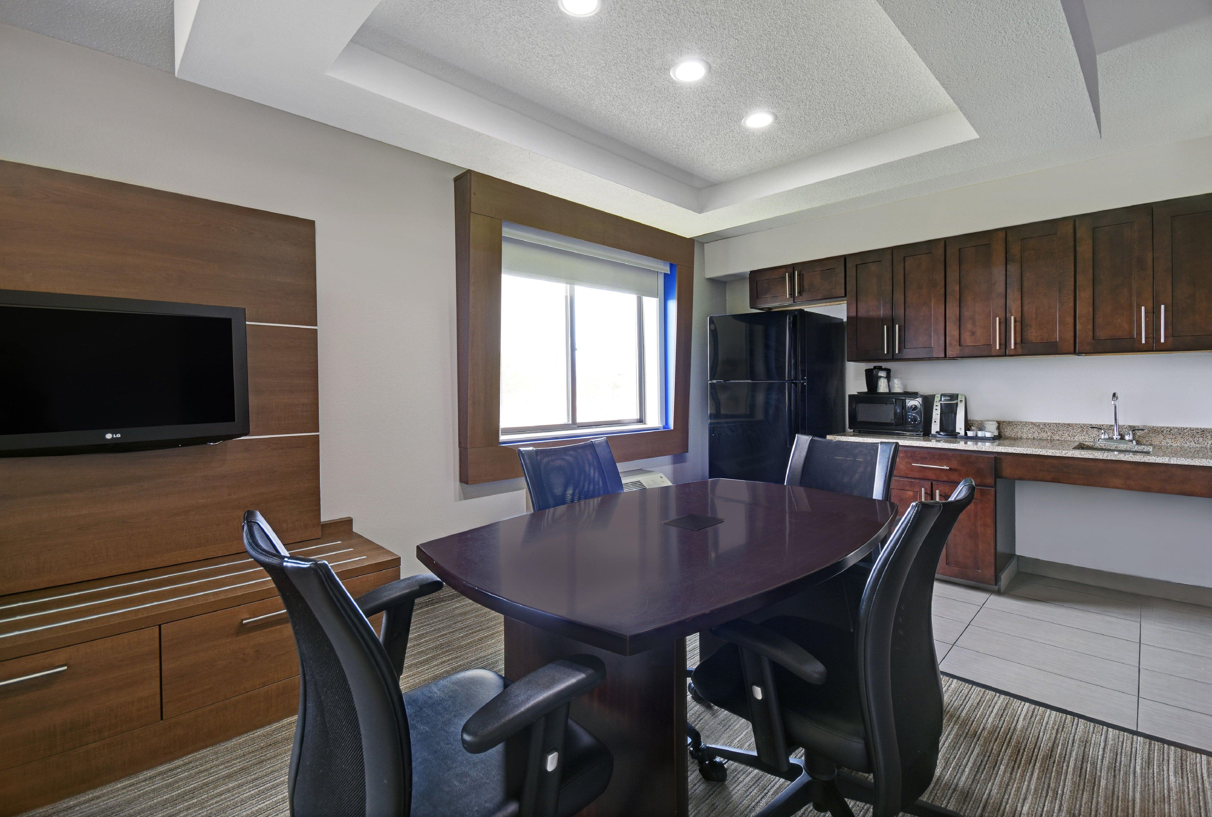 Holiday Inn Express Marshall, An Ihg Hotel Екстер'єр фото